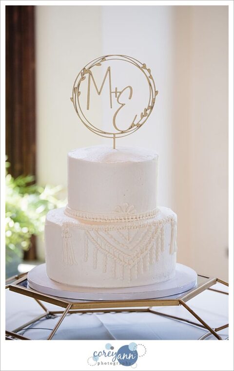 White boho wedding cake by Karla’s Sweetopia