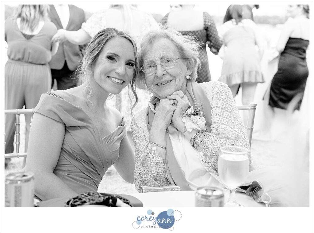 Wedding reception at Tudor House on Portage Lakes in Akron Ohio