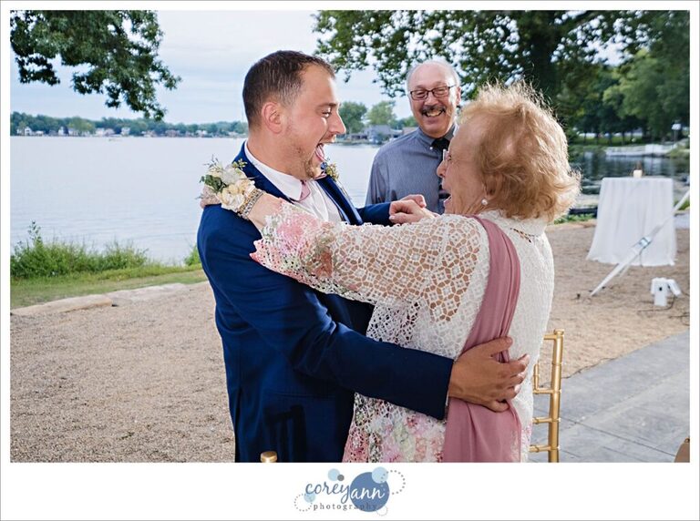 Wedding reception at Tudor House on Portage Lakes in Akron Ohio